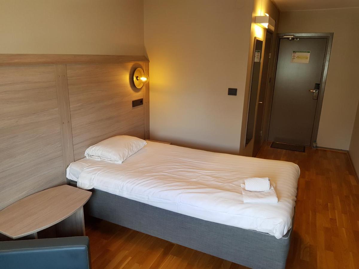 Hotell Stinsen Hallsberg Zewnętrze zdjęcie