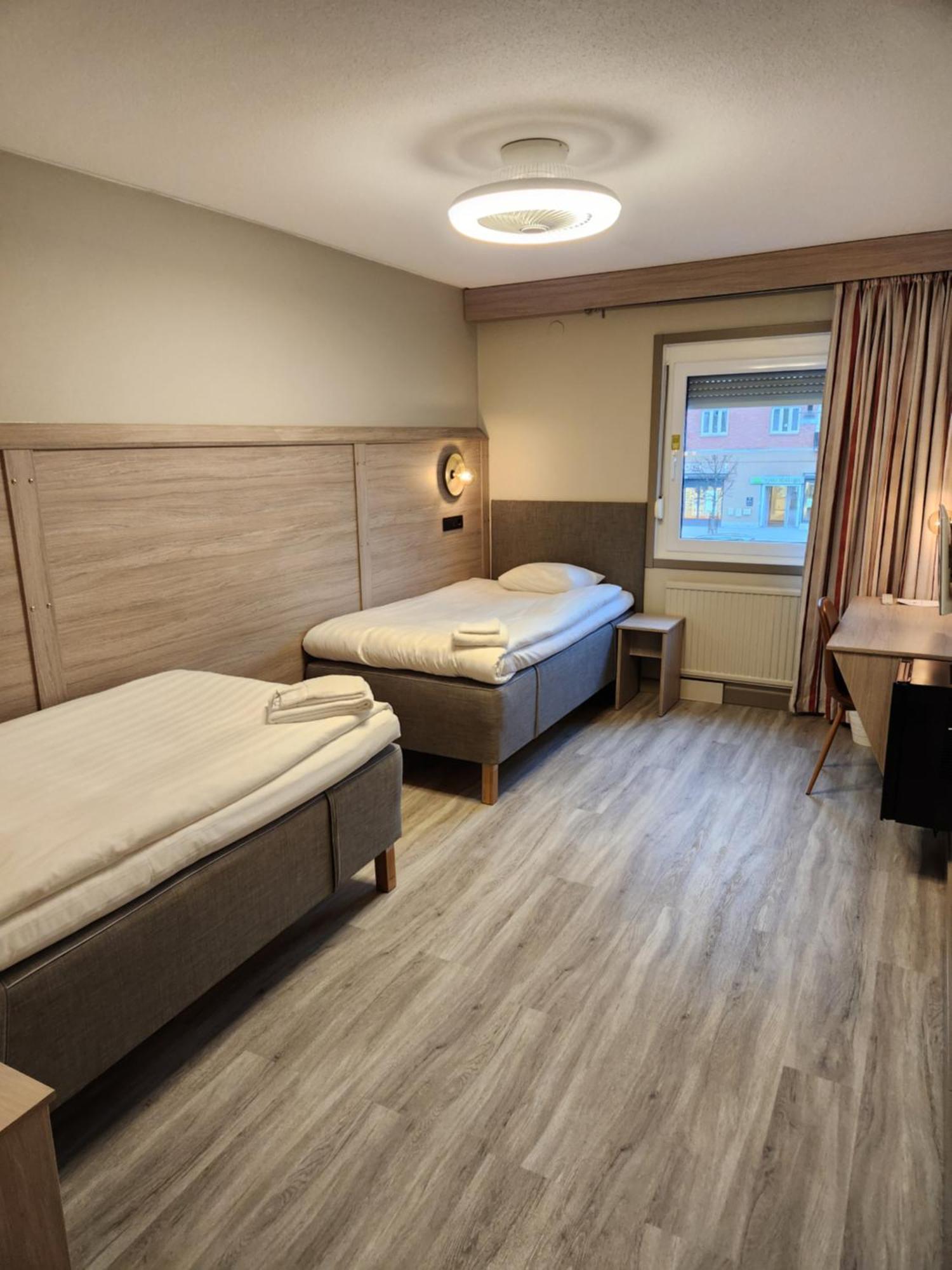 Hotell Stinsen Hallsberg Zewnętrze zdjęcie