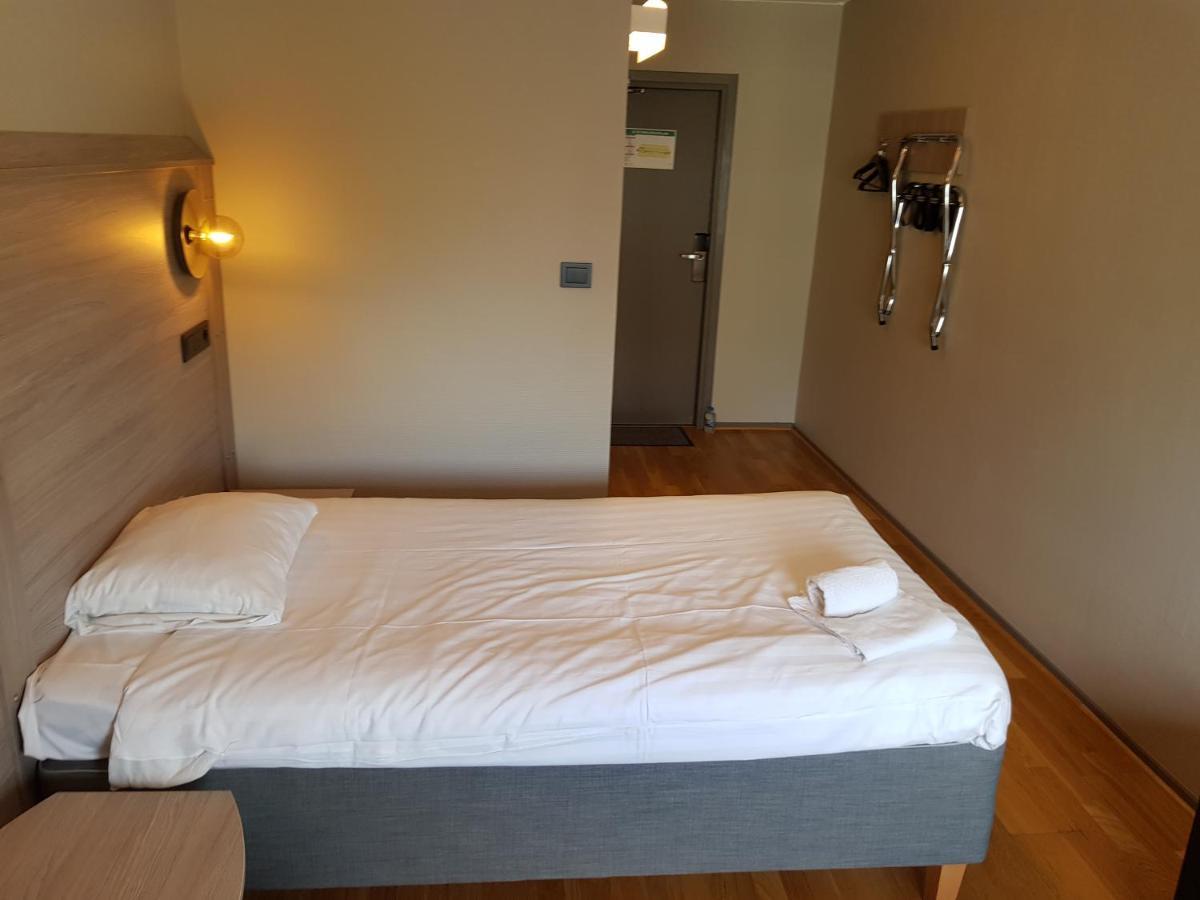Hotell Stinsen Hallsberg Zewnętrze zdjęcie